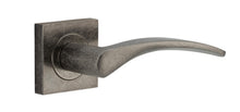 Load image into Gallery viewer, Oxford Lever on Sq Rose