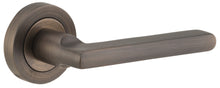 Load image into Gallery viewer, Baltimore Lever on Rnd Rose